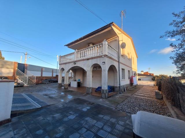 Chalet en venta en Piera. Bien comunicada y con Piscina!. Chalets.