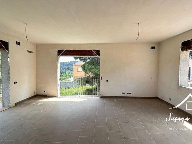 Chalet en venta en Piera, de 150 m² 3 habitaciones por 149.000