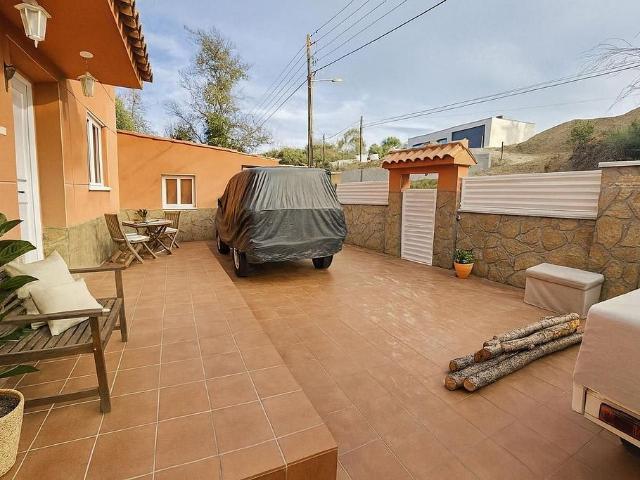 Chalet en venta en Piera, de 180 m² 4 habitaciones por 345.000