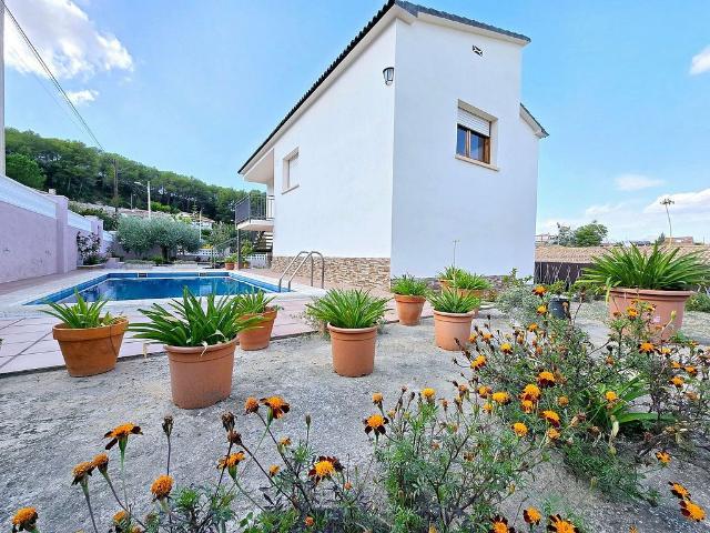 Chalet en venta en Piera, de 172 m² 3 habitaciones por 340.000