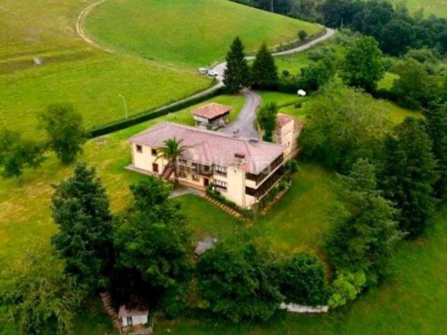 Chalet en venta en Piloña. PALACIO EN PILOÑA. Chalets.