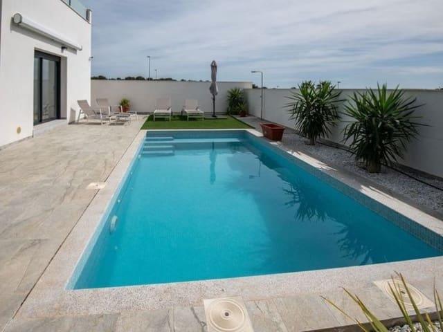 Chalet en venta en Pinar de Campoverde, Alicante Costa Blanca
