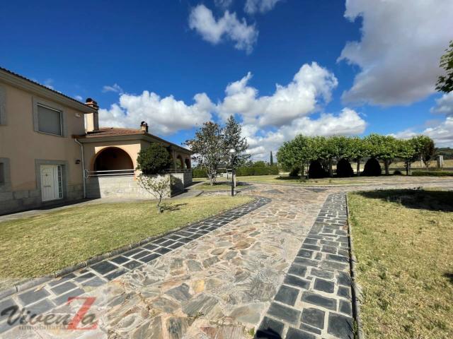 Chalet en venta en Pinilla 49027