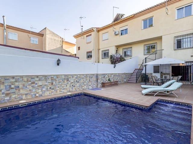 Chalet en venta en Pinos Genil, Granada