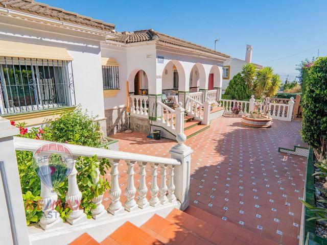 Chalet en venta en Pinos de Alhaurin, Málaga Costa del Sol