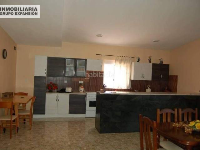 Chalet en venta en Pinoso. Chalet Espectacular en Pinoso. Chalets.