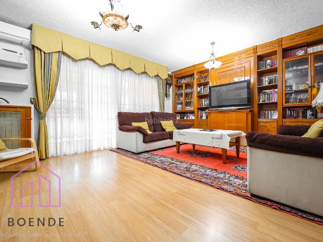 Chalet en venta en Pinto, Parque Europa Los Pitufos. CHALET EN VENTA EN PINTO DE 5 DORMITORIOS, 4 BAÑOS, GARAJE Y TRASTERO. Chalets.