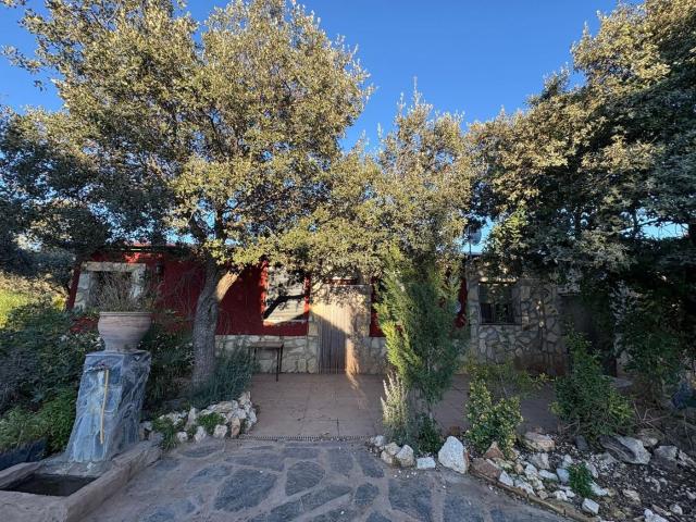 Chalet en venta en Pioz. Chalet Independiente Zona Pioz Urbanizaciones. Chalets.