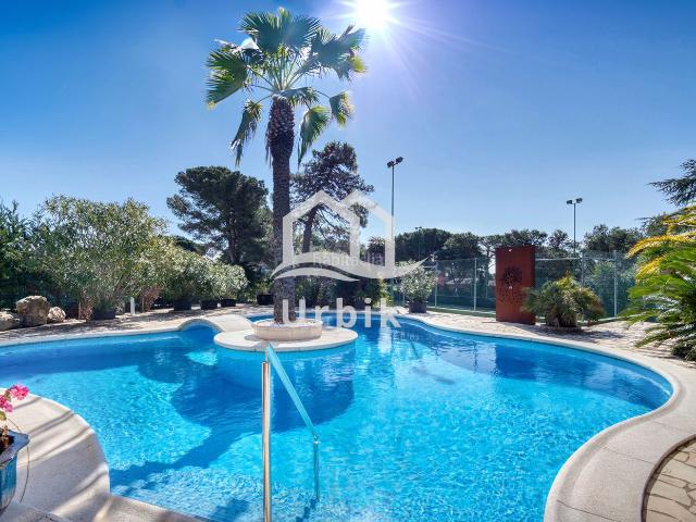 Chalet en venta en Platja d´Aro, Los Pinos Politur Costa Brava. Casa de disseny exclusiu amb piscina i vistes al mar a Platja d'Aro. Chalets Platja.