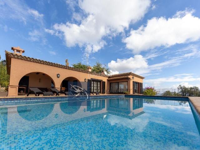 Chalet en venta en Platja d´Aro, Urbanitzacions Costa Brava. CastellPlatja dAroVilla. Chalets Platja.