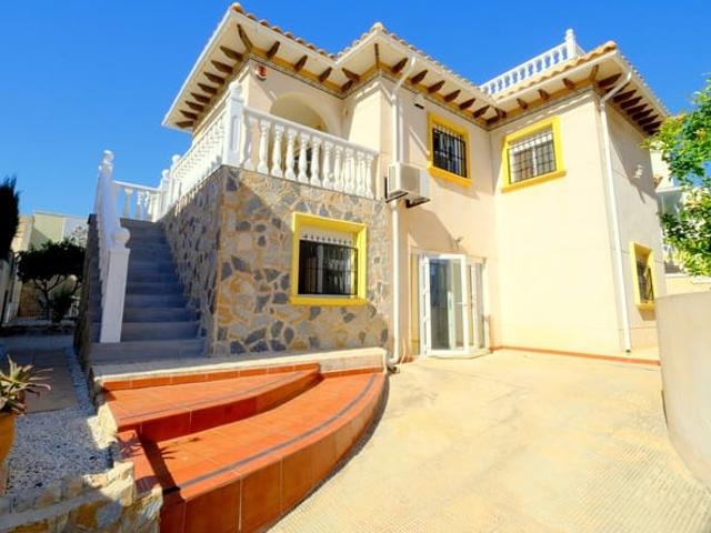 Chalet en venta en Playa Flamenca, Alicante Costa Blanca