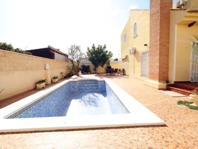 Chalet en venta en Playa Flamenca, Alicante Costa Blanca