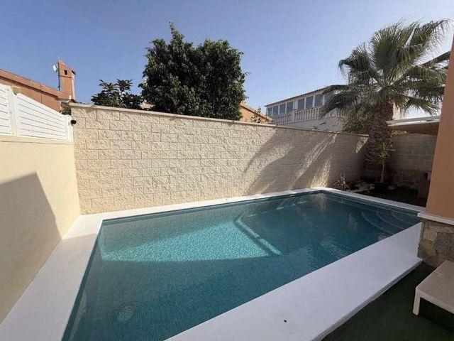 Chalet en venta en Playa Flamenca, Alicante Costa Blanca