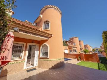 Chalet en venta en Playa Flamenca, Alicante Costa Blanca