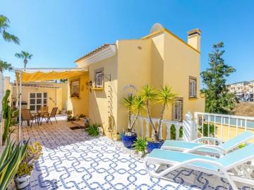 Villa en venta en Urbanización la Zenia II - Aire acondicionado