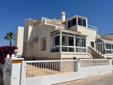Chalet en venta en Playa Flamenca, Alicante Costa Blanca