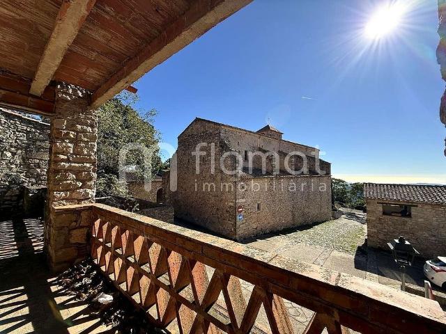 Chalet en venta en plaza De Sant Miquel, Albiol, l´, de 886 m² 8 habitaciones por 429.000