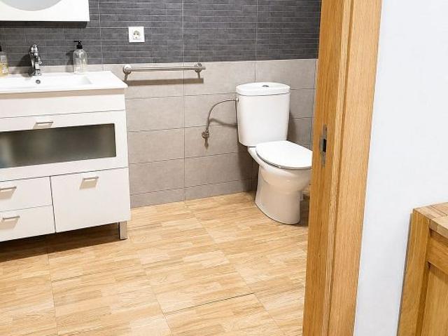 Chalet en venta en plaza Esglesia, Palol de Revardit, de 745 m² 7 habitaciones por 600.000