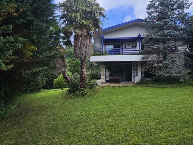 Chalet en venta en Plentzia. Chalets.