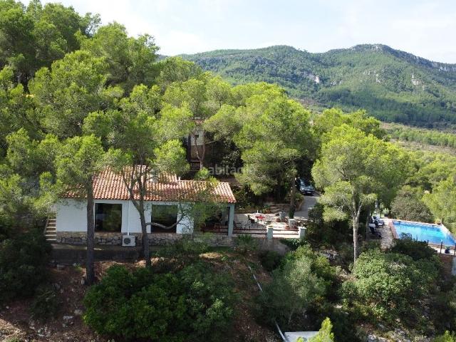 Chalet en venta en Pratdip Costa Dorada. Espectacular Chalet en la urbanización Santa Marina de Pratdip. Chalets.