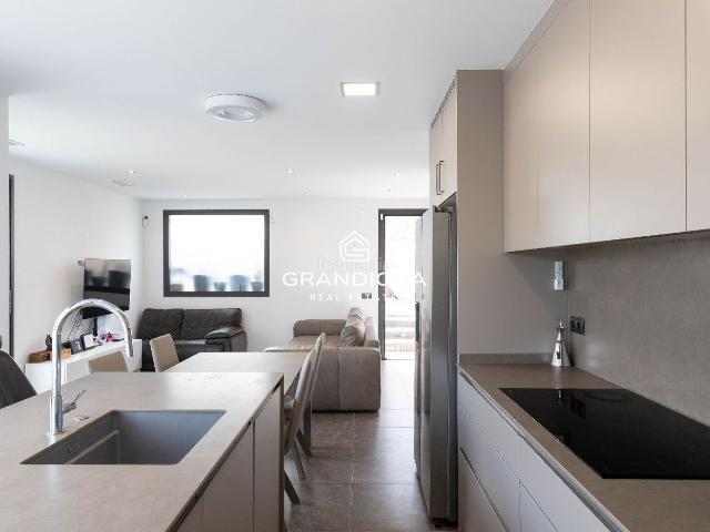Chalet en venta en Premià de Dalt. Casa moderna con gran jardín y vistas al mar Máxima privacidad en Premià de Dalt. Chalets Premià de.