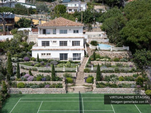 Chalet en venta en Premià de Dalt. Villa con vistas panorámicas al mar en venta en Premià de Dalt, Barcelona. Chalets Premià de.