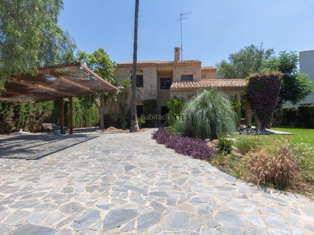 Chalet en venta en Puçol, Alfinach Monasterios. Chalet independiente de 5 habitaciones en Alfinach en venta. Chalets.