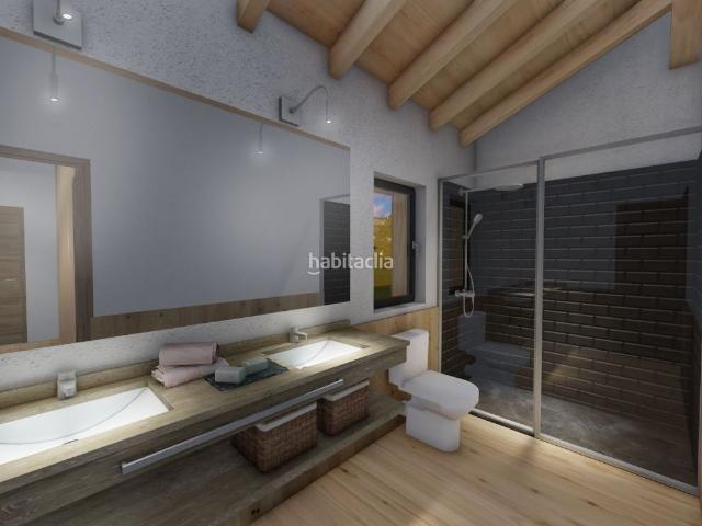 Chalet en venta en Puigcerdà Pirineos. Casa de estilo nórdico con extenso jardín privado. Chalets.