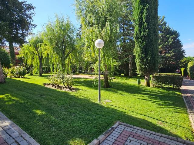 Chalet en venta en Rozas de Madrid Las, Monte Rozas. Gran adosado en Monterrozas. Chalets Rozas de Madrid.