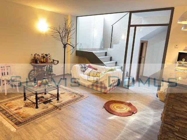 Chalet en venta en Roales. Chalet independiente en Roales con piscina en solar de 1.000m2. Chalets.