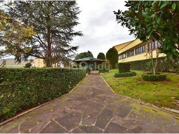 Casa en venta en Roda de Ter. FINCA EN VENDA. Casas Roda de.
