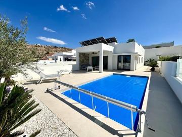 Chalet en venta en Atalaya Park, Alicante