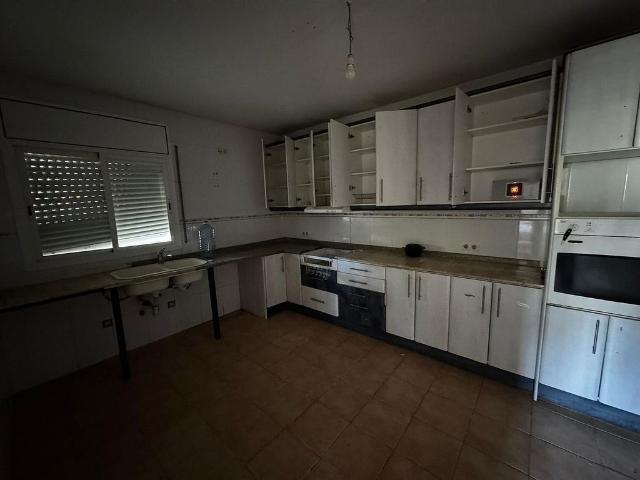 Chalet en venta en ronda Gaudi, Canyelles, de 200 m² 4 habitaciones por 266.000