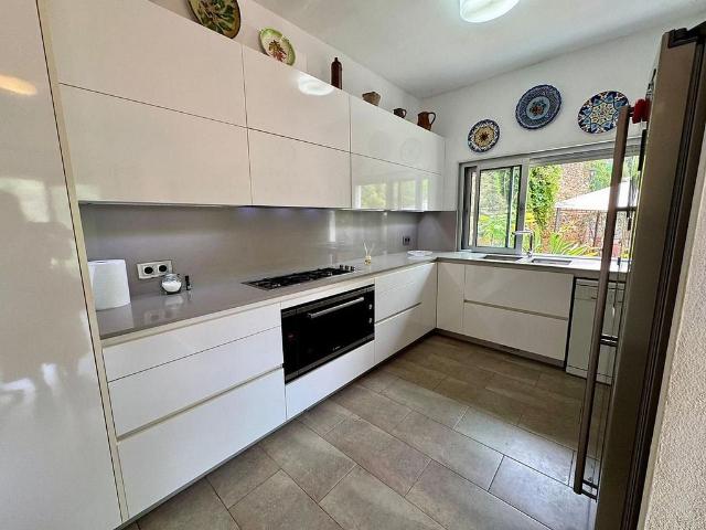 Chalet en venta en ronda Del Moli, Torrelles de Llobregat, de 120 m² 3 habitaciones por 370.000
