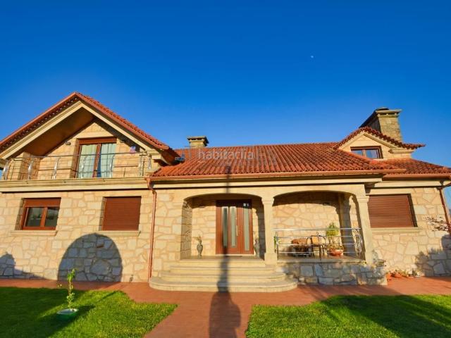 Chalet en venta en Rosal O. Chalets Rosal.