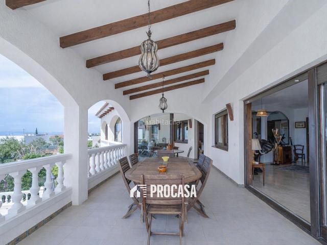 Chalet en venta en Roses, Nord Costa Brava. Amplitud, vistas al mar y jardín en Mas Fumats, Roses. Chalets.