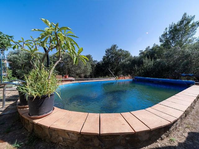 Chalet en venta en calle De la Plaça, Rabós, de 240 m² 2 habitaciones por 750.000