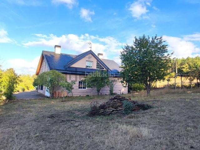 Chalet en venta en Ramirás. Proximo Celanova Ramiras Buena Oportunidad. Chalets.