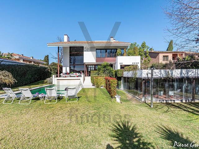 Chalet en venta en Reus, Migjorn. Casa Chalet independiente en venta en Calle dels Noguers s n, Migjorn. Chalets.