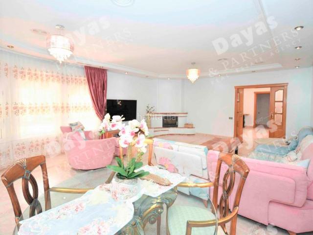 Chalet en venta en Redován. Villa en venta en San Carlos, 7 dormitorios. Chalets.