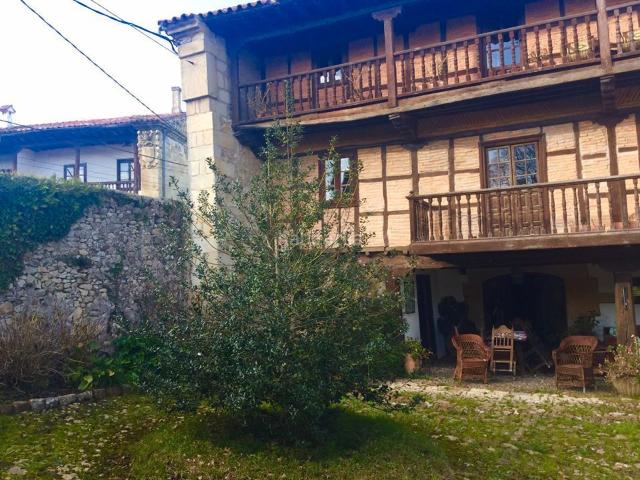 Chalet en venta en Reocín. ESPECTACULAR CASONA CON ENCANTO EN VILLAPRESENTE. Chalets.