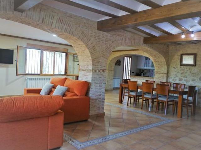 Chalet en Venta en Requena de Campos, Valencia