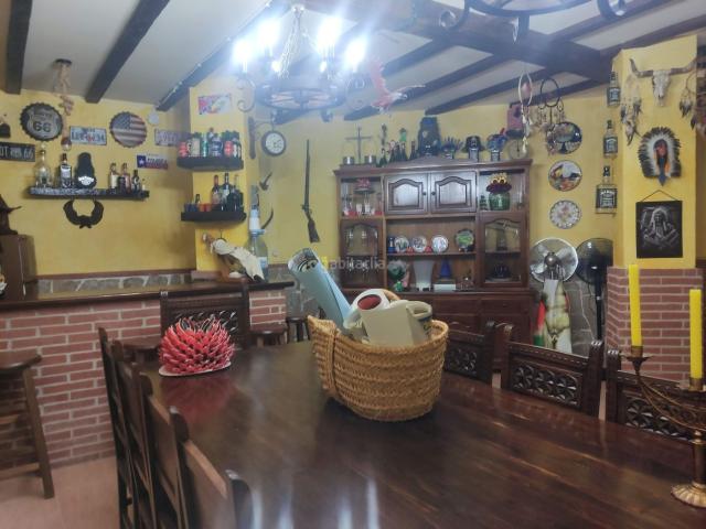 Chalet en venta en Riudecanyes. Casa Independiente en Riudecanyes Tu Refugio Ideal. Chalets.