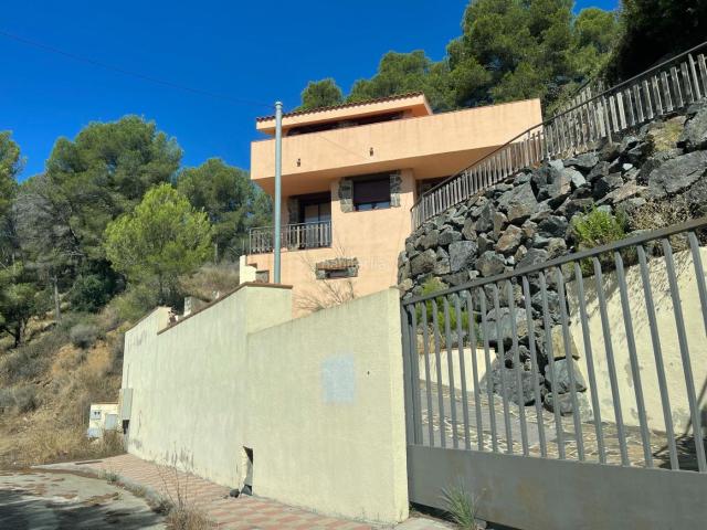 Chalet en venta en Riudecanyes. En venta chalet en Riudecanyes. Chalets.