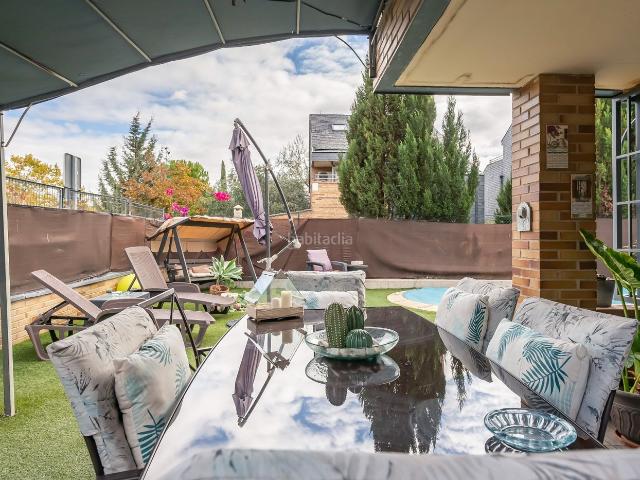 Chalet en venta en Rivas Vaciamadrid, Centro. CHALET INDEPENDIENTE EN RIVAS · 5 HABITACIONES · PISCINA PRIVADA. Chalets Rivas.
