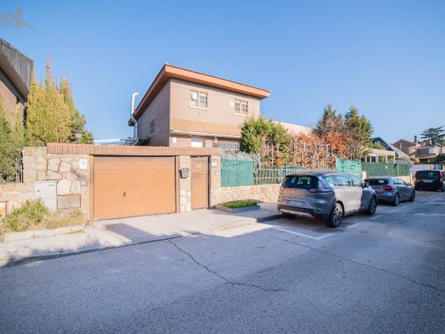 Chalet en venta en Rivas Vaciamadrid, Urbanizaciones. Hogares Rivas pone a su disposición vivienda independiente en Rivas. Chalets Rivas.