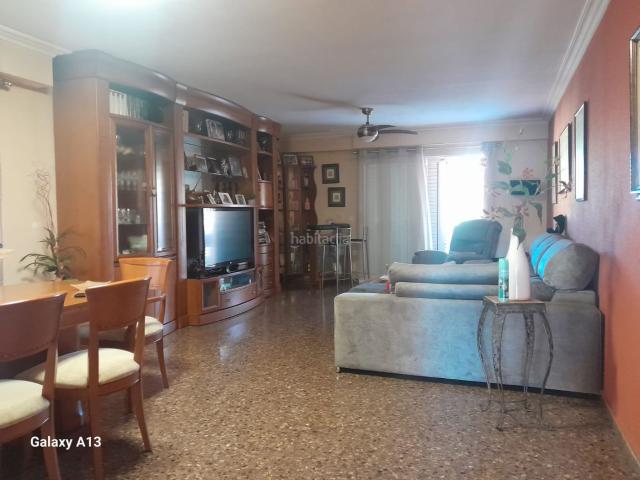 Chalet en venta en Riba roja de Túria. Se vende magnifico chalet en La Eliana, urbanización cerca del casco urbano. Chalets Riba roja de.