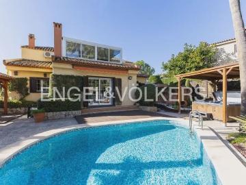 Chalet en venta en Riba roja de Túria, Valencia