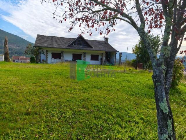 Chalet en venta en Ribadavia. Chalets.