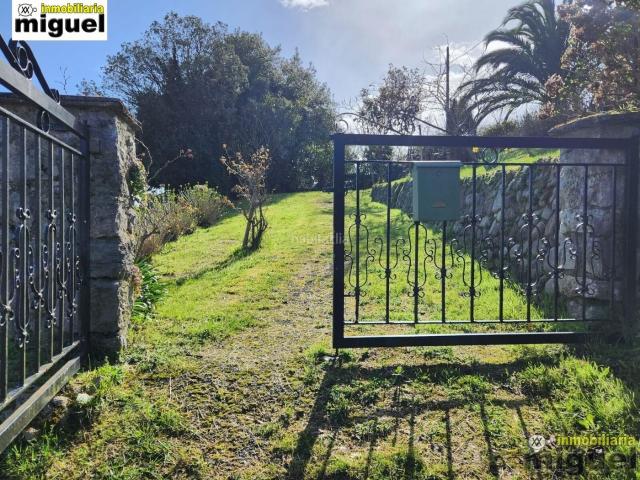 Chalet en venta en Ribadedeva. Se vende chalet con terreno en La Franca, Ribadedeva. Chalets.